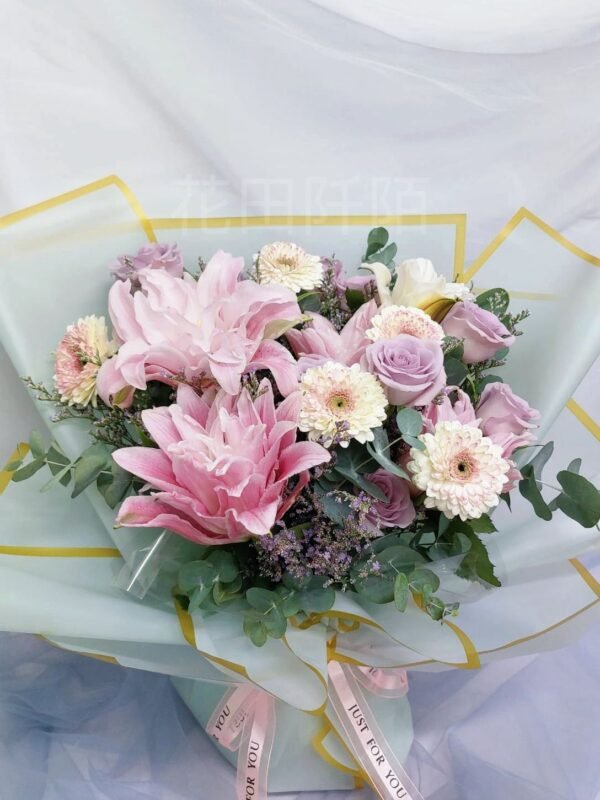 百合玫瑰花束