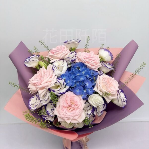 玫瑰繡球花束