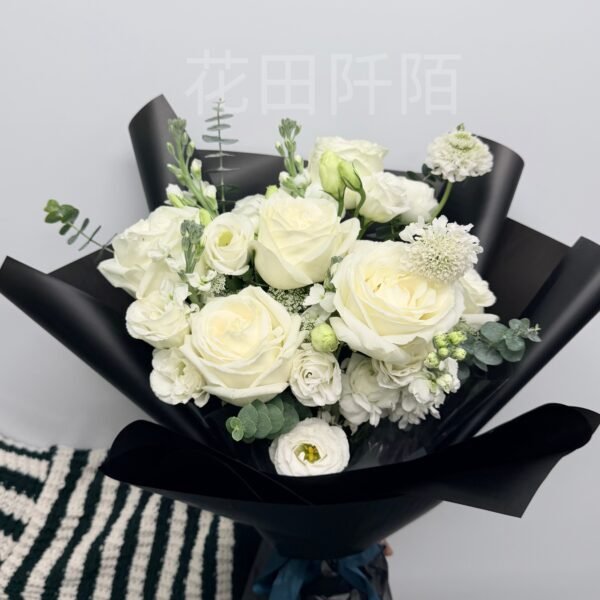 白玫瑰花束