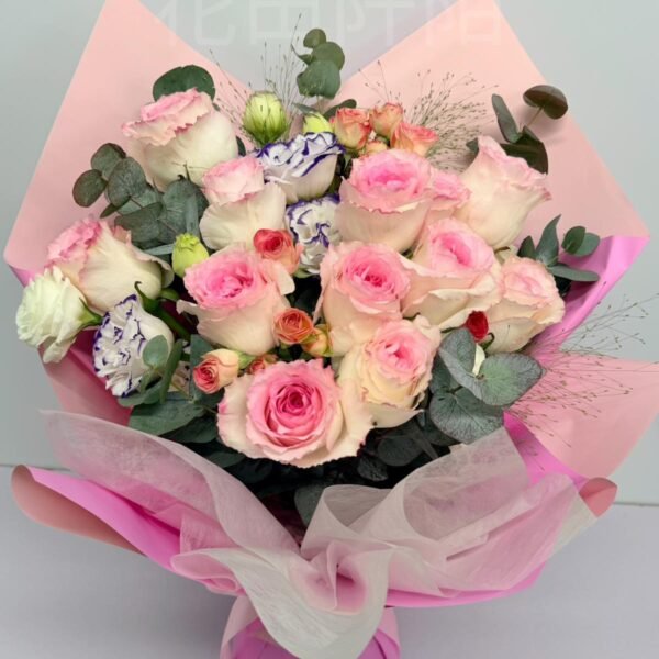 12枝粉玫瑰花束