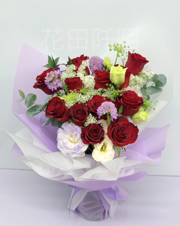 12枝紅玫瑰花束