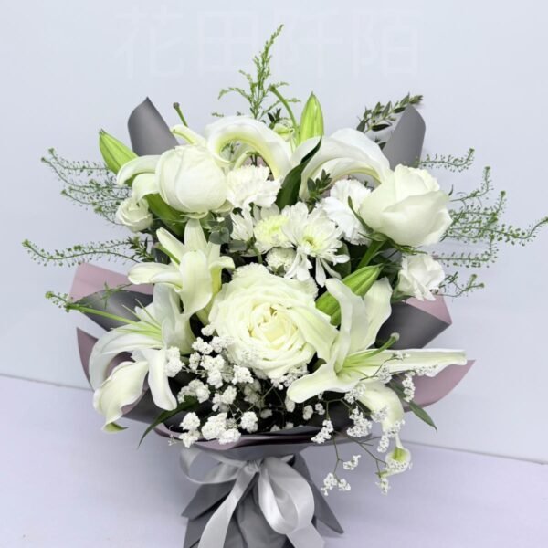 白玫瑰百合花束